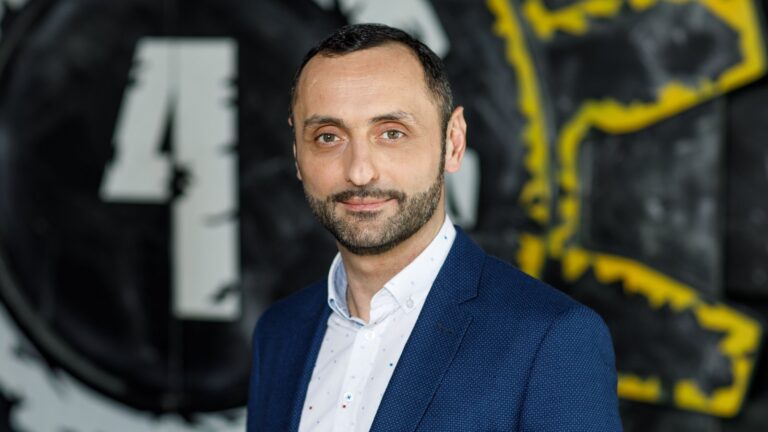Николай Петросян Virtus.pro-дағы жаттықтырушылардың жиі ауысуын түсіндірді