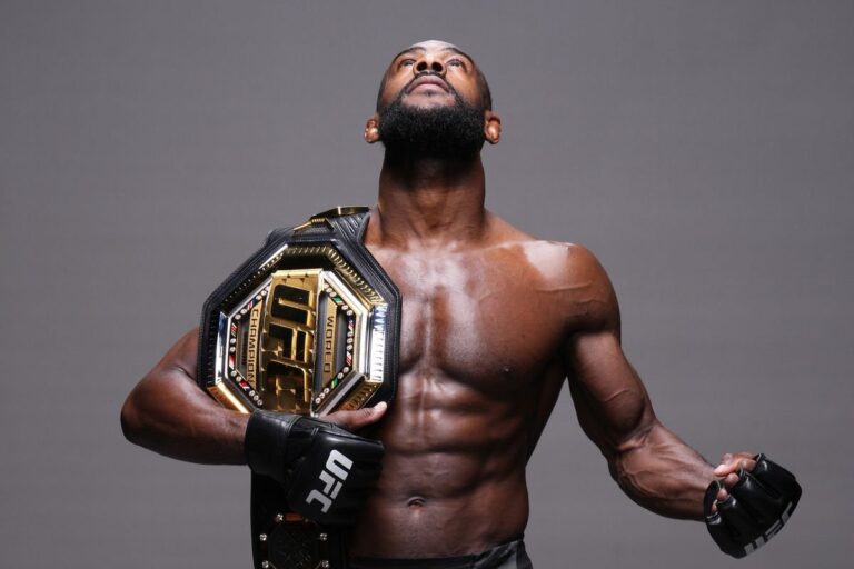 UFC экс-чемпионы Стерлинг Астанада Ахметовпен кездеседі