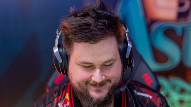 S1mple настроен решительно перед важным матчем на IEM Dallas