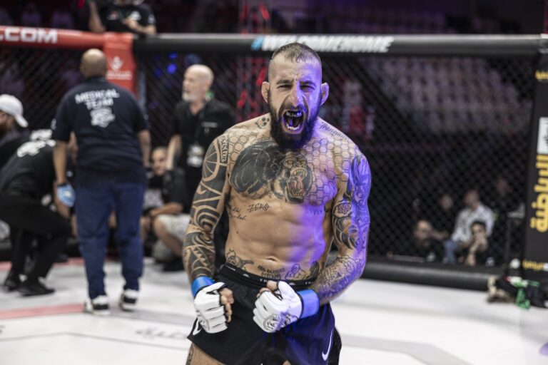 Куат Хамитов встретился с чемпионом UFC Джоном Джонсом и задал ему неожиданные вопросы