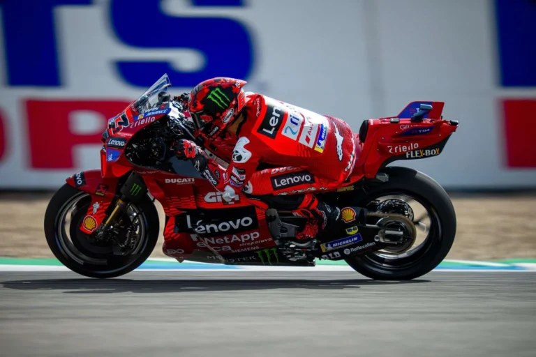 Баньяя Ducati мотоциклімен күрделі мәселелерді мойындады