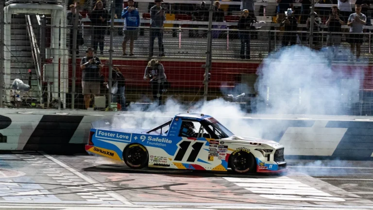 Хейм NASCAR Truck Series жарысында Шарлоттта үстемдік етті