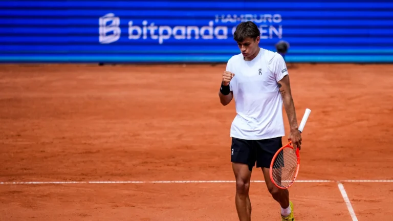 Итальянец Коболли обыграл Рублева в финале турнира ATP в Гамбурге