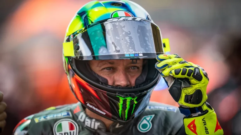 Легенда MotoGP Валентино Росси запускает проект коллекционных вещей
