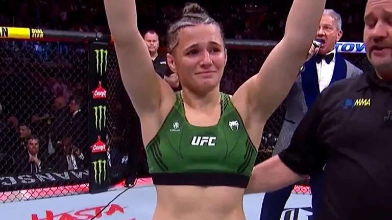 Главный бой UFC APEX: Бланчфилд против Барбер в наилегчайшем весе