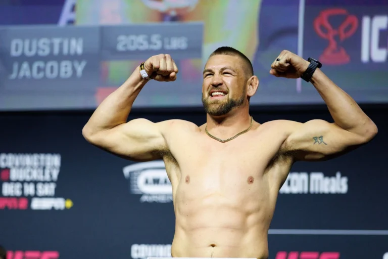 Дастин Джейкоби готовится к бою с Бруно Лопесом на турнире UFC Vegas