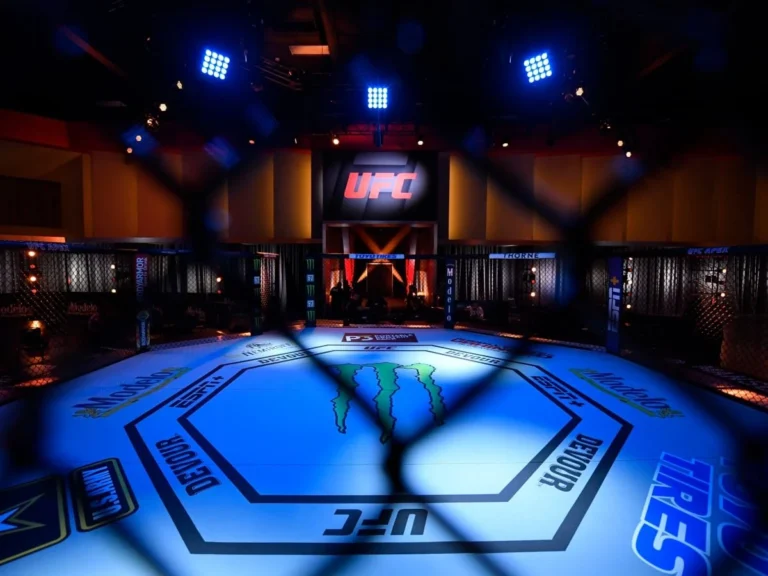 Турнир UFC Fight Night: Бланчфилд и Барбер сразятся в главном поединке вечера