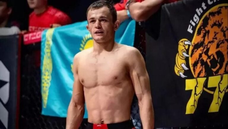 UFC подтвердил второй бой казахстанца Бекзата Алмахана