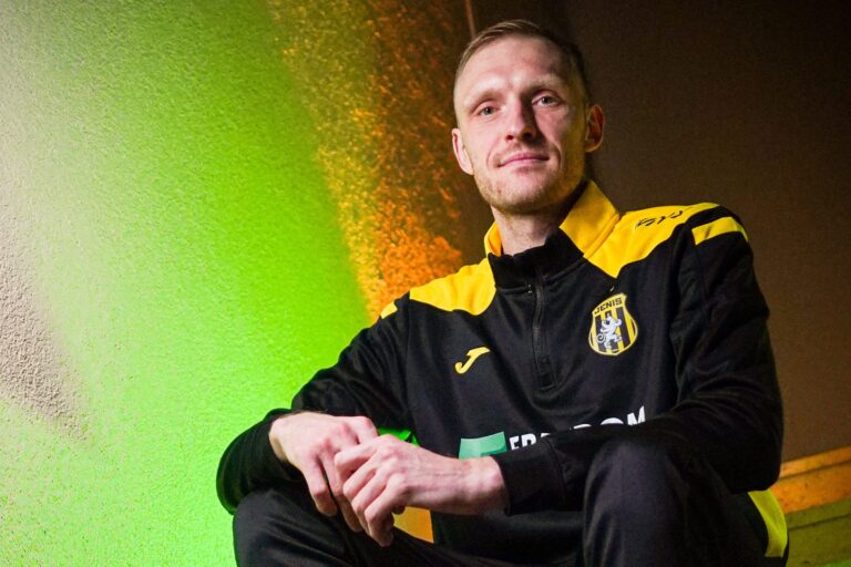 Вратарь «Жениса» Сергей Игнатович: Давно не ощущали вкус победы
