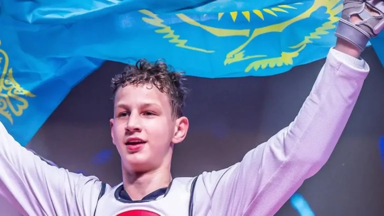 Казахстанский таеквондист завоевал золото на юношеском чемпионате мира