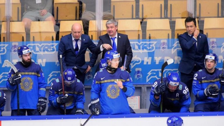 Тренер сборной Казахстана объяснил причины провала в игре с Венгрией