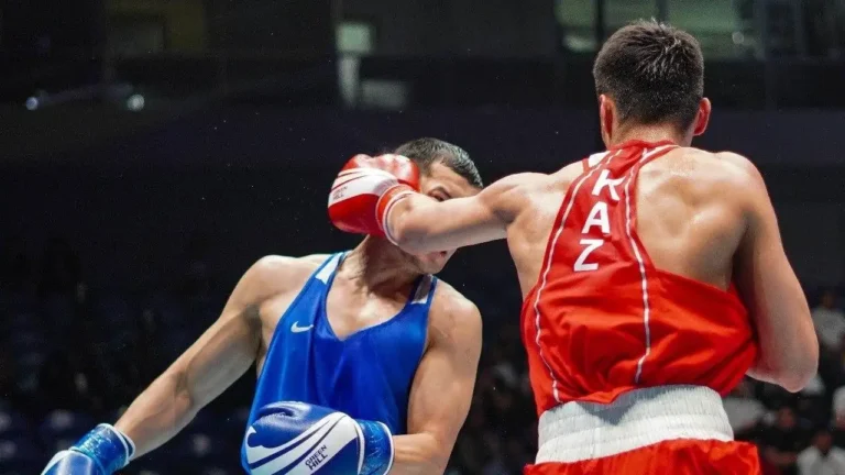 Два боксера из Казахстана вышли в финал турнира в Узбекистане