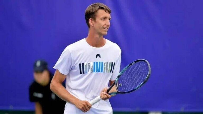 Григорий Ломакин пробился в полуфинал парного разряда турнира ITF в Китае