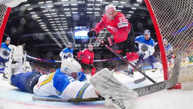 После провала на ЧМ-2025 Казахстан опустился на 15-е место в рейтинге IIHF