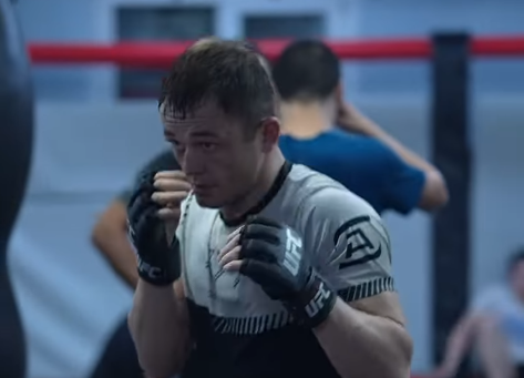 Sports Illustrated предсказал исход боя Бекзата Алмахана на UFC 315