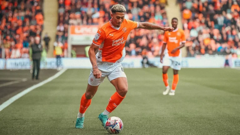 Port Vale подписал контракт с защитником Джорданом Габриэлем