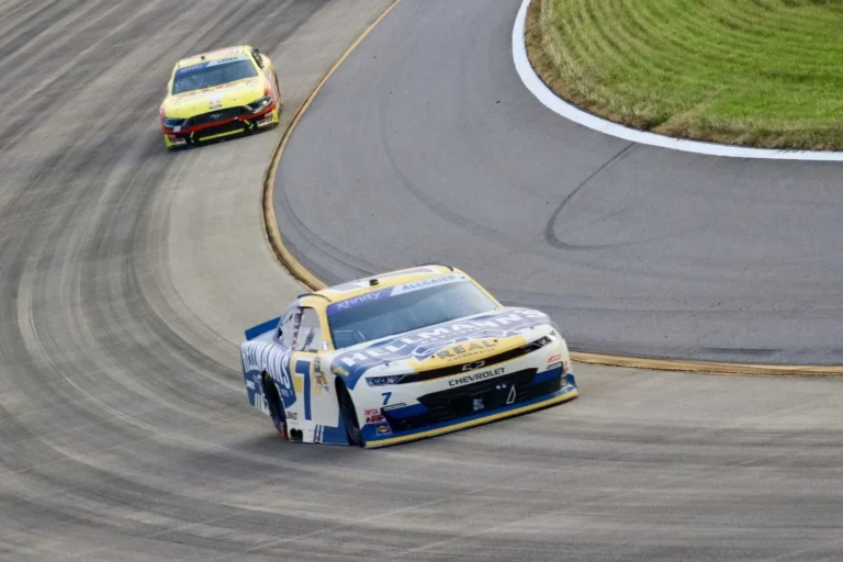 Джастин Олгайер одержал доминирующую победу в гонке NASCAR Xfinity в Нэшвилле