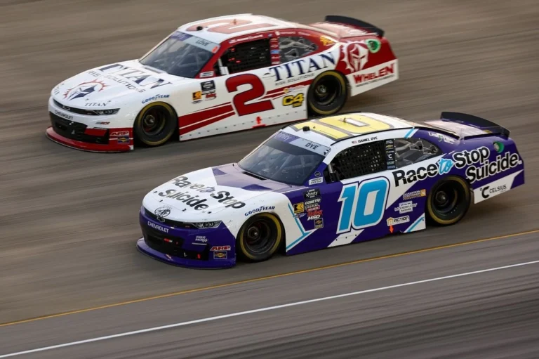 NASCAR жарысшысы Дэниел Дай Нэшвиллдегі жарыстан кейін дисквалификацияланды