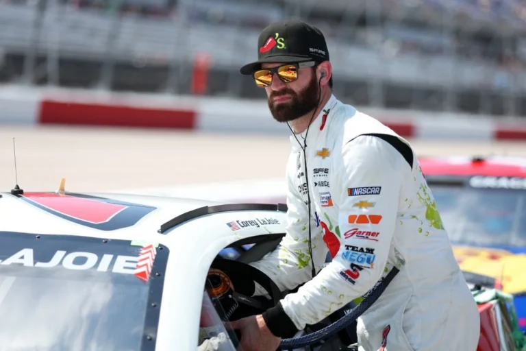 Кори Лажуа NASCAR-дың Truck сериясында тоғыз жарысқа оралады