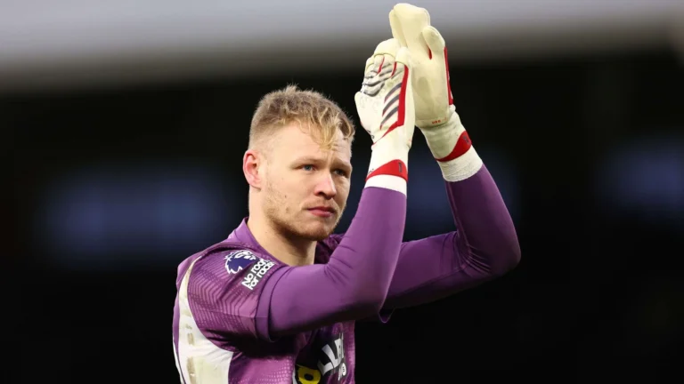 West Ham ведет переговоры о трансфере вратаря Саутгемптона