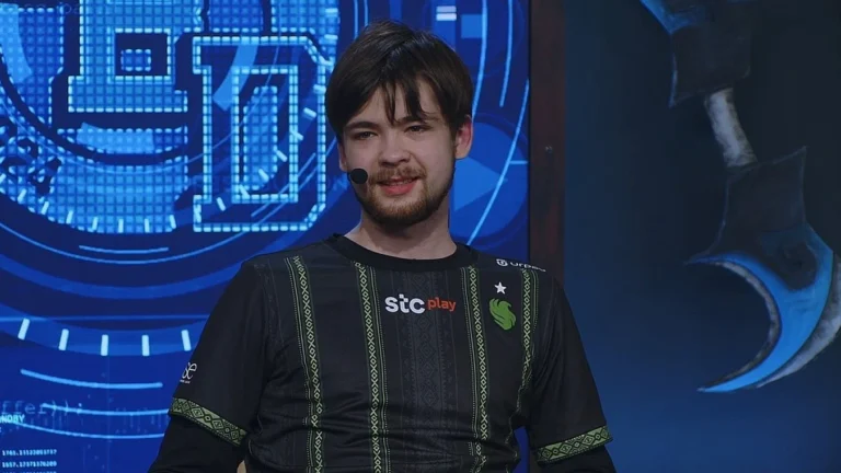 Игрок Dota 2 Malr1ne рассказал о желании остаться в Team Falcons