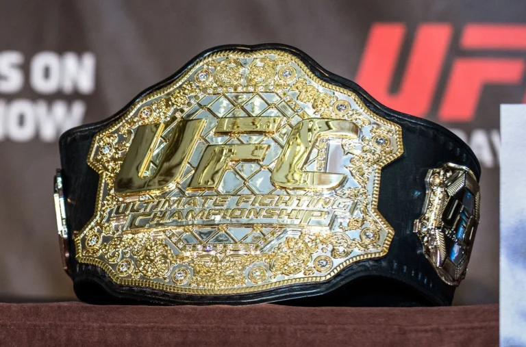UFC анонсировал расписание турниров на июнь с четырьмя титульными боями