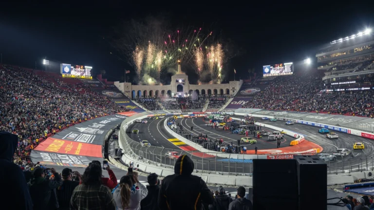 NASCAR впервые проведет подиумные церемонии на гонках в Мексике