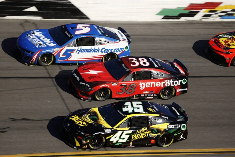 NASCAR жаңа автоөндірушілермен жарысқа қатысу туралы келіссөздер жүргізуде