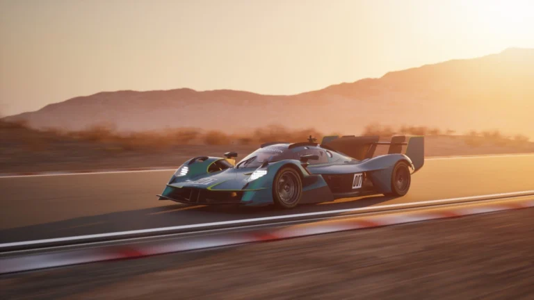 Aston Martin выпустит трековую версию гиперкара Valkyrie за $5 млн