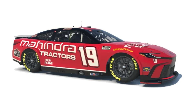 Chase Briscoe взял третий поул подряд перед гонкой NASCAR в Мичигане
