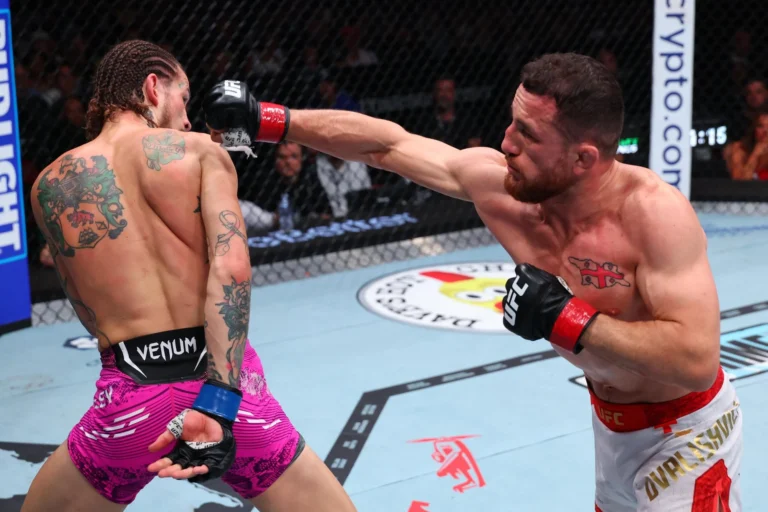 Мераб Двалишвили защитил титул UFC, досрочно победив О’Мэлли