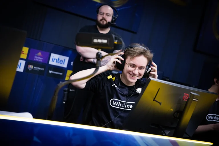 Игрок Virtus.pro FL4MUS отреагировал на неожиданные результаты мейджора