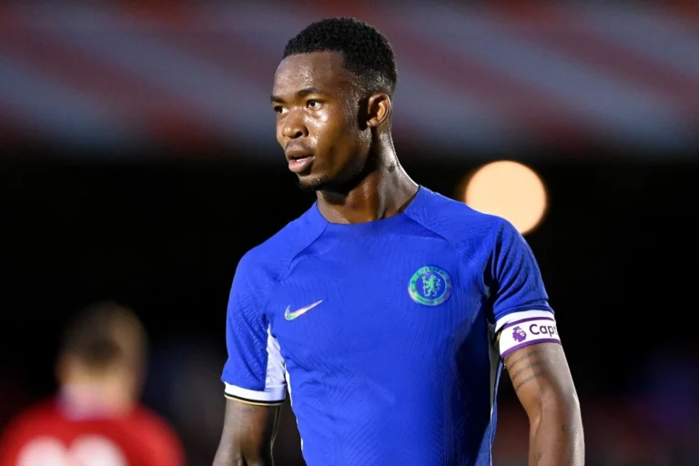 Millwall ведет переговоры о покупке защитника Chelsea Зака Старджа