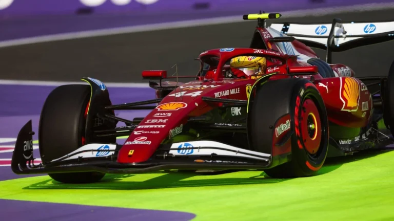 Хэмилтон встал на защиту руководителя Ferrari перед Гран-при Канады