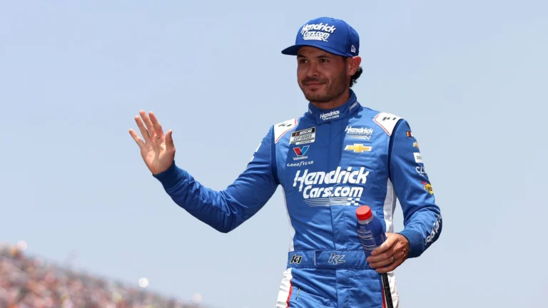 Массовая авария на гонке NASCAR в Мексике: Кайл Буш объяснил причины инцидента