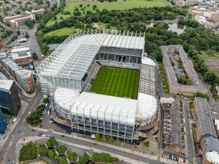 Newcastle үш ықтимал трансфер бойынша келіссөздер бастады