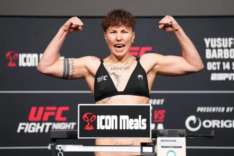 UFC файтері Ирина Алексеева жекпе-жекке дайындық кезінде үрей ұстамасын бастан өткергенін айтты