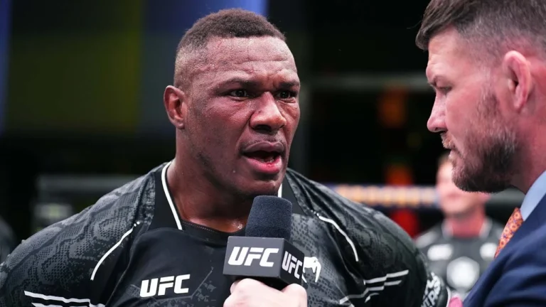 Мохаммед Усман готовится к возвращению в октагон на турнире UFC в Баку