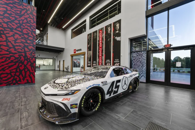 Команды NASCAR могут лишиться чартеров из-за судебного решения