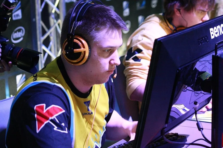 Zeus BLAST Major финалын PGL Kraków 2017 жеңісімен салыстырды