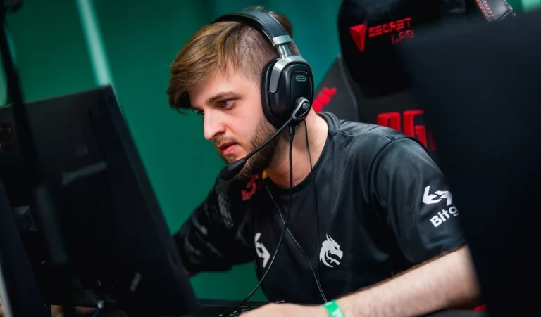 Российский снайпер degster высказался о переходе kyousuke в Team Falcons