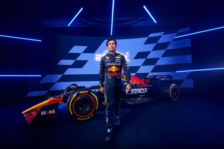 Серхио Перес рассказал о токсичной атмосфере в Red Bull в прошлом сезоне