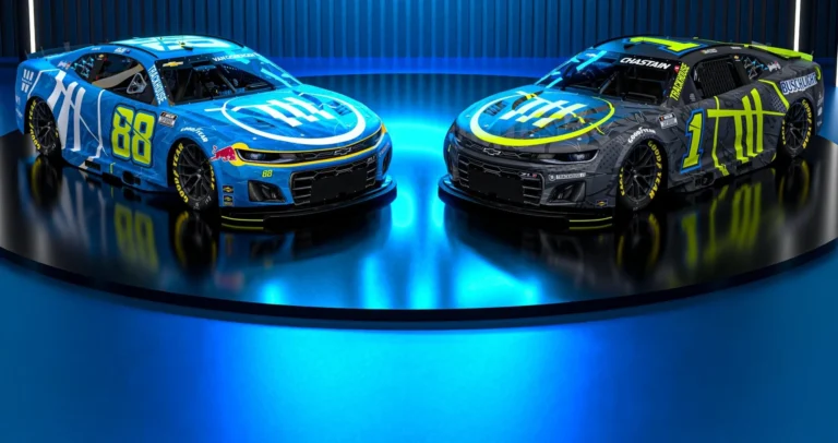 Ван Гисберген и Зилиш впервые станут напарниками в гонке NASCAR Xfinity