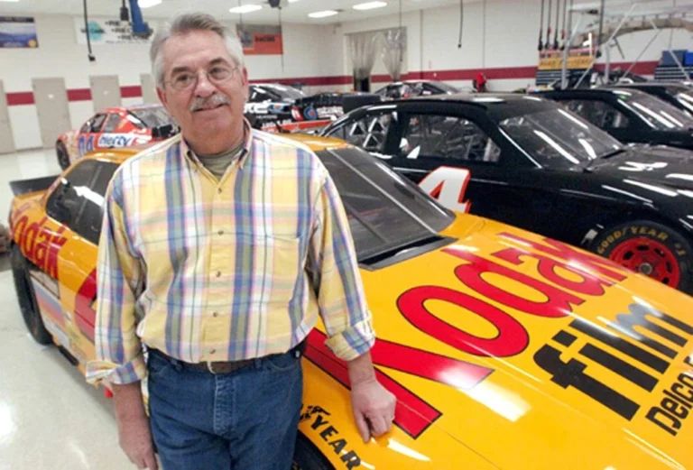 NASCAR-дың аңызға айналған команда иесі Ларри Макклюр дүниеден өтті