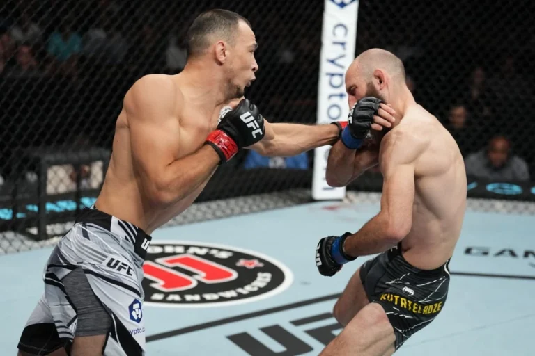 Экс-боец UFC сделал прогноз на возможный бой Махачева с Рахмоновым