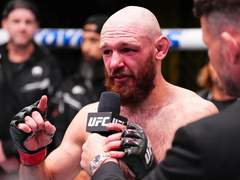 Боец UFC Вячеслав Борщев рассказал о ностальгии по русской кухне