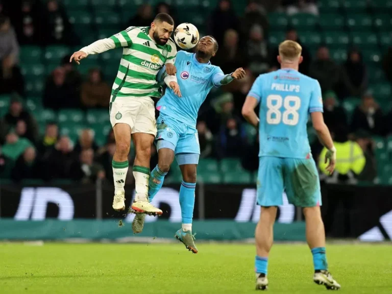 Plymouth Argyle подписал молодого ирландского нападающего из St Mirren