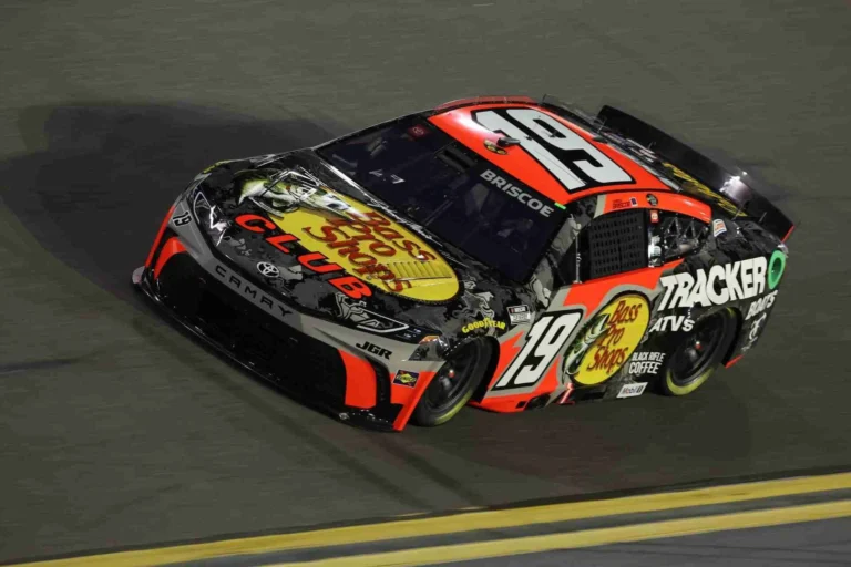 Брискоу мен Грагсон NASCAR-дің жаңа турнирінде миллион доллар үшін жарысады