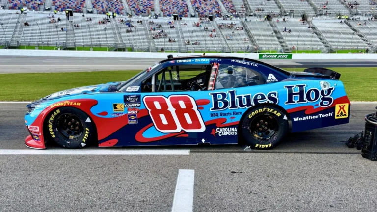 NASCAR Xfinity жарысы Атлантада найзағайдың салдарынан тоқтатылды