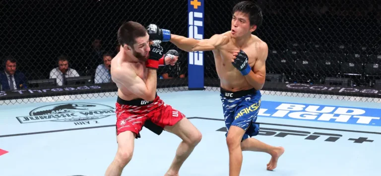 Азат Максум проиграл третий бой в UFC — в Баку сильнее оказался Уланбеков